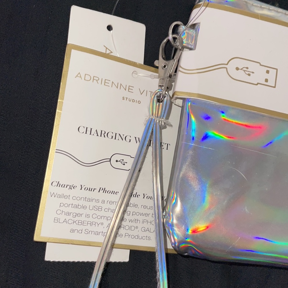 Adrienne Vittadini Charging Wallet - Picture 2 of 3